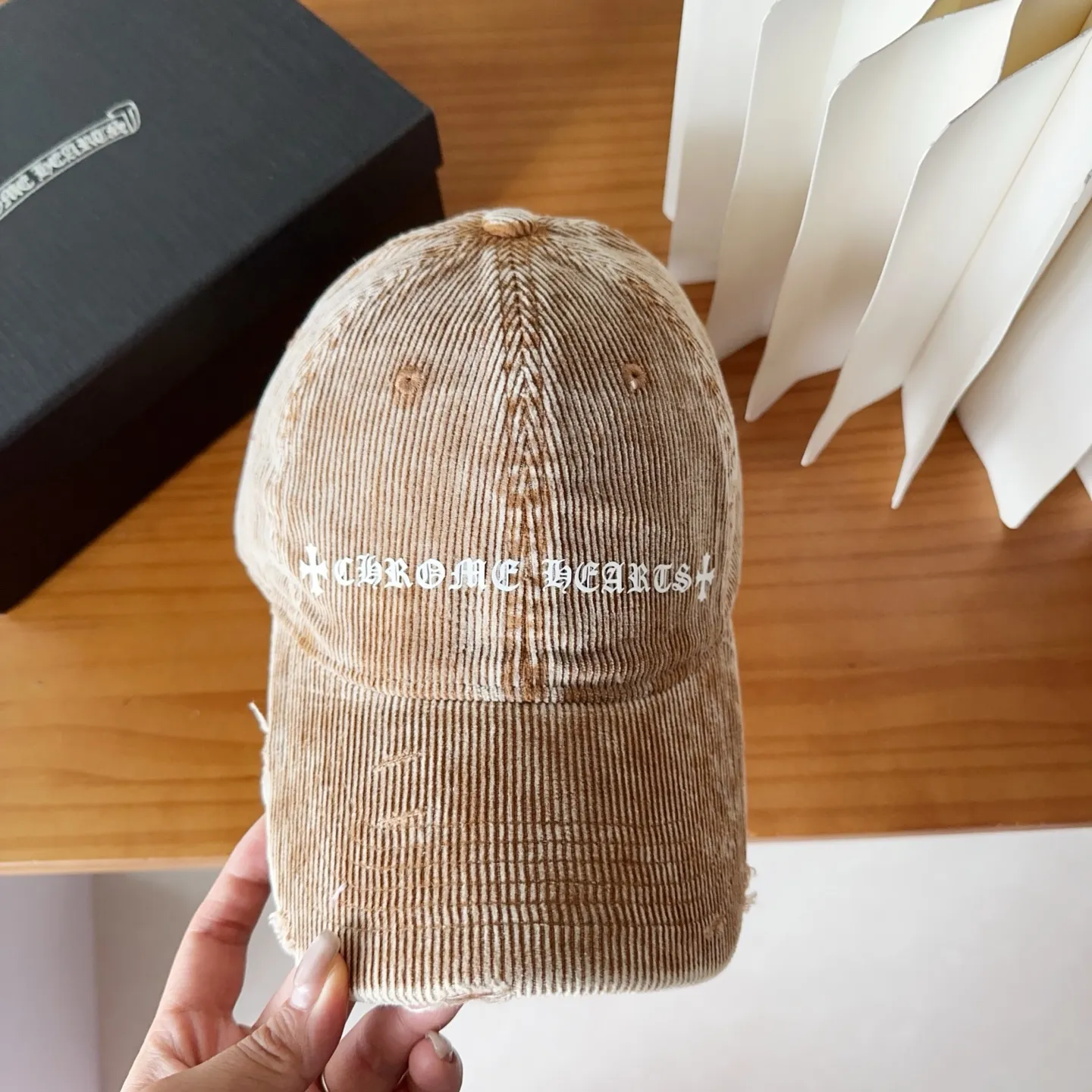 💰56 Chrome Hearts 💓Early autumn Korean style fashion retro distressed hole hat wear design versatile baseball cap peaked cap